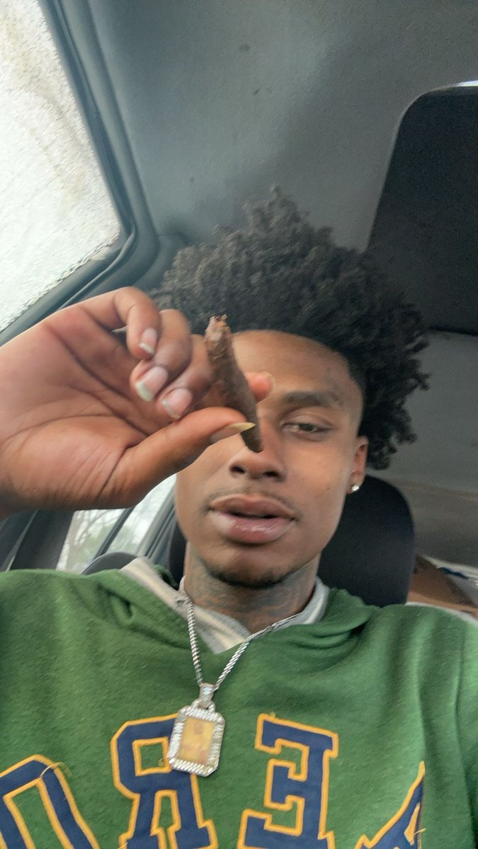 MackTP489_'s tweet photo. 🤞🏽 https://t.co/G7TDaJb8CZ