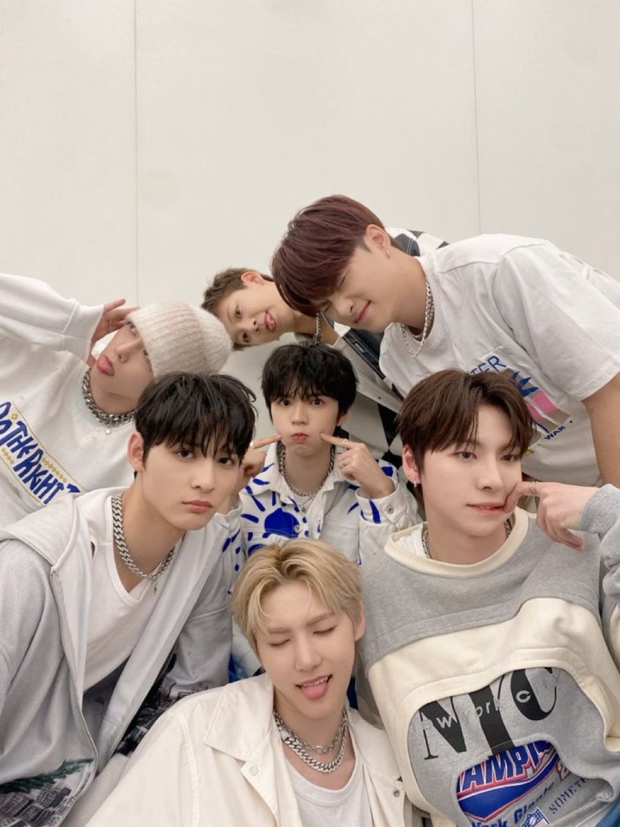 tatihoggiee's tweet photo. #we_support_ampies ever since their debut was announced, i knew ampers&amp;one will be my favourite group.
they are all so kind, so talented and so hardworking, doing all their best to make andears happy.
without ampies, my life would’ve been so boring right now.
i love you ampies!!! https://t.co/vzgALhHYHv