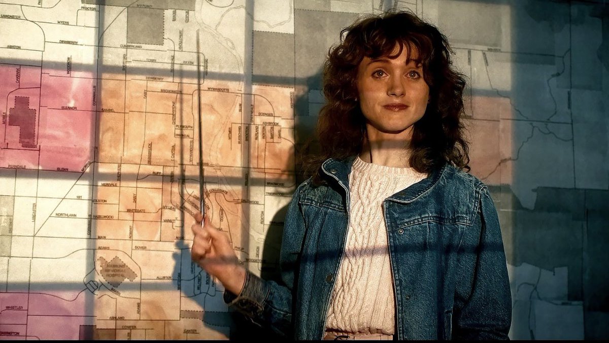 nancesdyer's tweet photo. who remembers nancy and her lesbian projector https://t.co/taO8ngCbRv