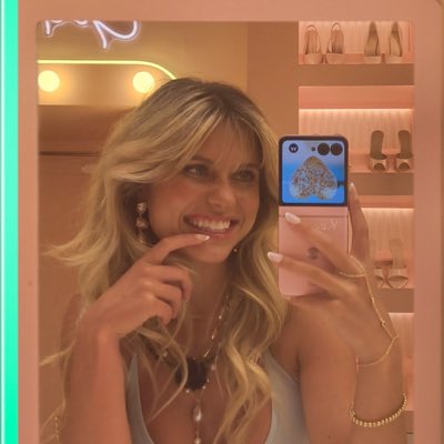 deeprwell's tweet photo. #NewProfilePic https://t.co/SESIQ3JYTV