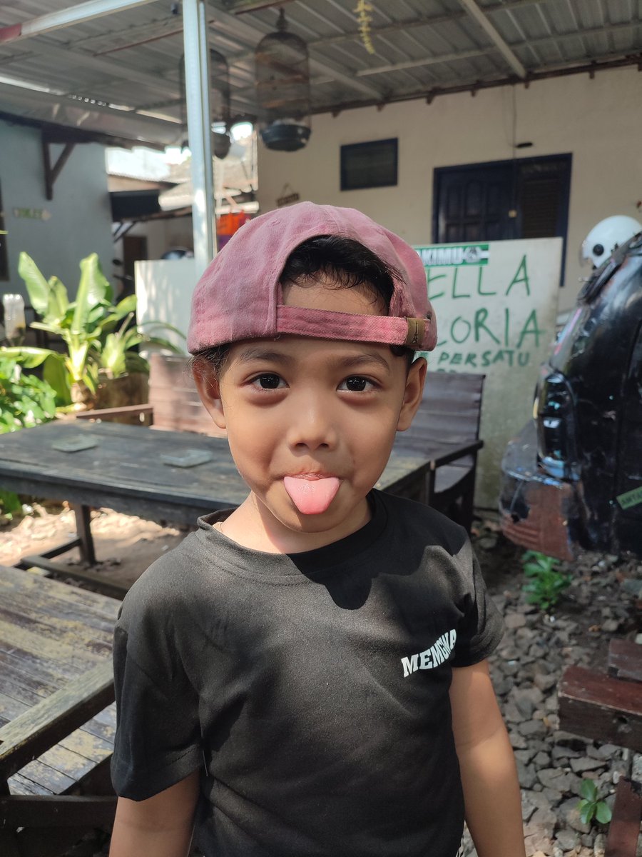 mrthnlife's tweet photo. umur semene wes kudu di delokno mbe rusuh e keadaan omah, cing tabah ya ndhukkk 🫶 https://t.co/DGnuuIo7Bp