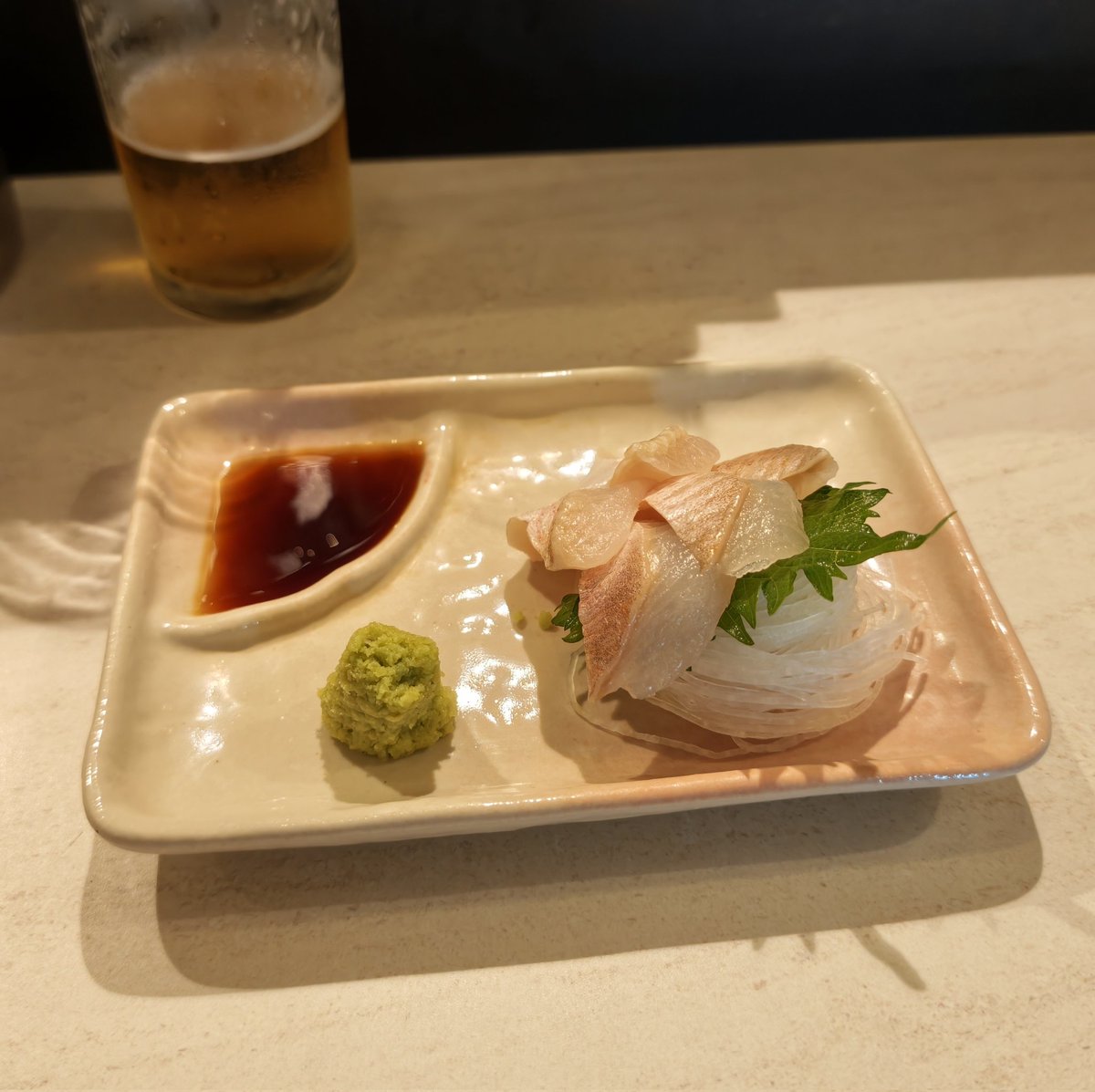 Atlas__Titan's tweet photo. 昨晩の最後は飯と酒ELEVENさんで締めでした

メニューに負けて、ここでもほっけとトキシラズの刺身を日本酒に特攻しなかった自分を褒めたい🙄

インスタに挙がってた新メニューの長芋明太マヨも頂き、応援に行けなかったキャプテンの試合も見せてもらって大満足でした

次の試合は応援に行きたい！ https://t.co/NUfAo2Hqrn