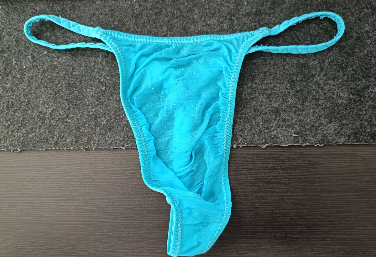 nana_bitchcd's tweet photo. かなり長く履いたTMのTバック、フロント部分の毛玉が酷くなったので流石に捨てます
ずっとちんちんを守ってくれてありがとう... https://t.co/JbVHIYyrKZ