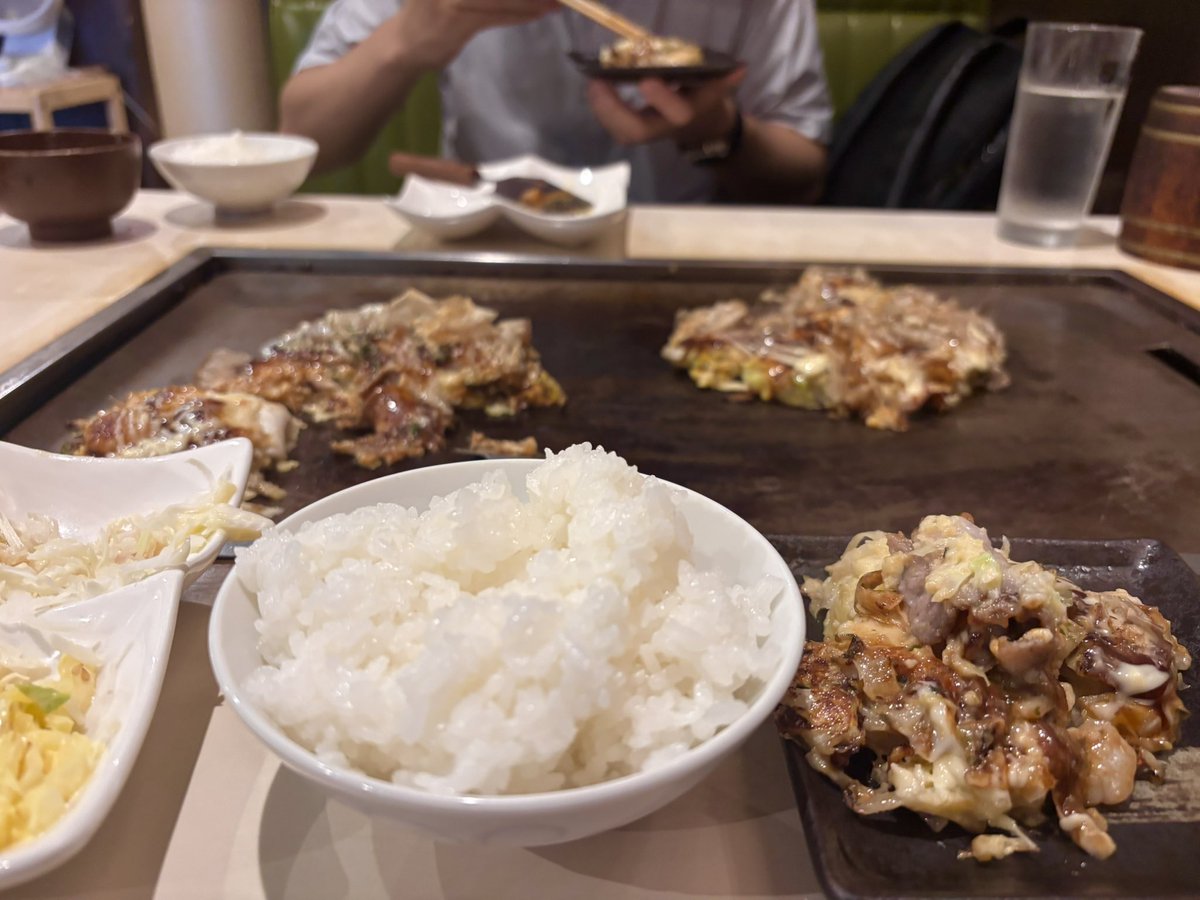 Pontanachan's tweet photo. 久々にお好み焼き定食たべた😆美味かった https://t.co/UgtOjmSBTt