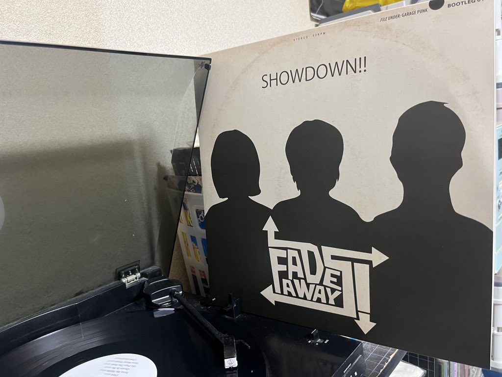 drmneon's tweet photo. デカい音で聴いてます!
#FADEAWAYS https://t.co/iqc3eZfUEe