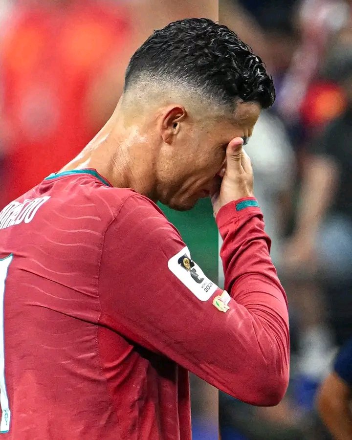 Victorjohn_jp's tweet photo. The END of an era for @Cristiano and Portugal at the World Cup..

Portugal 0-1 Spain 

The G.O.A.T take a bow ✊ https://t.co/L9vUrskEn9