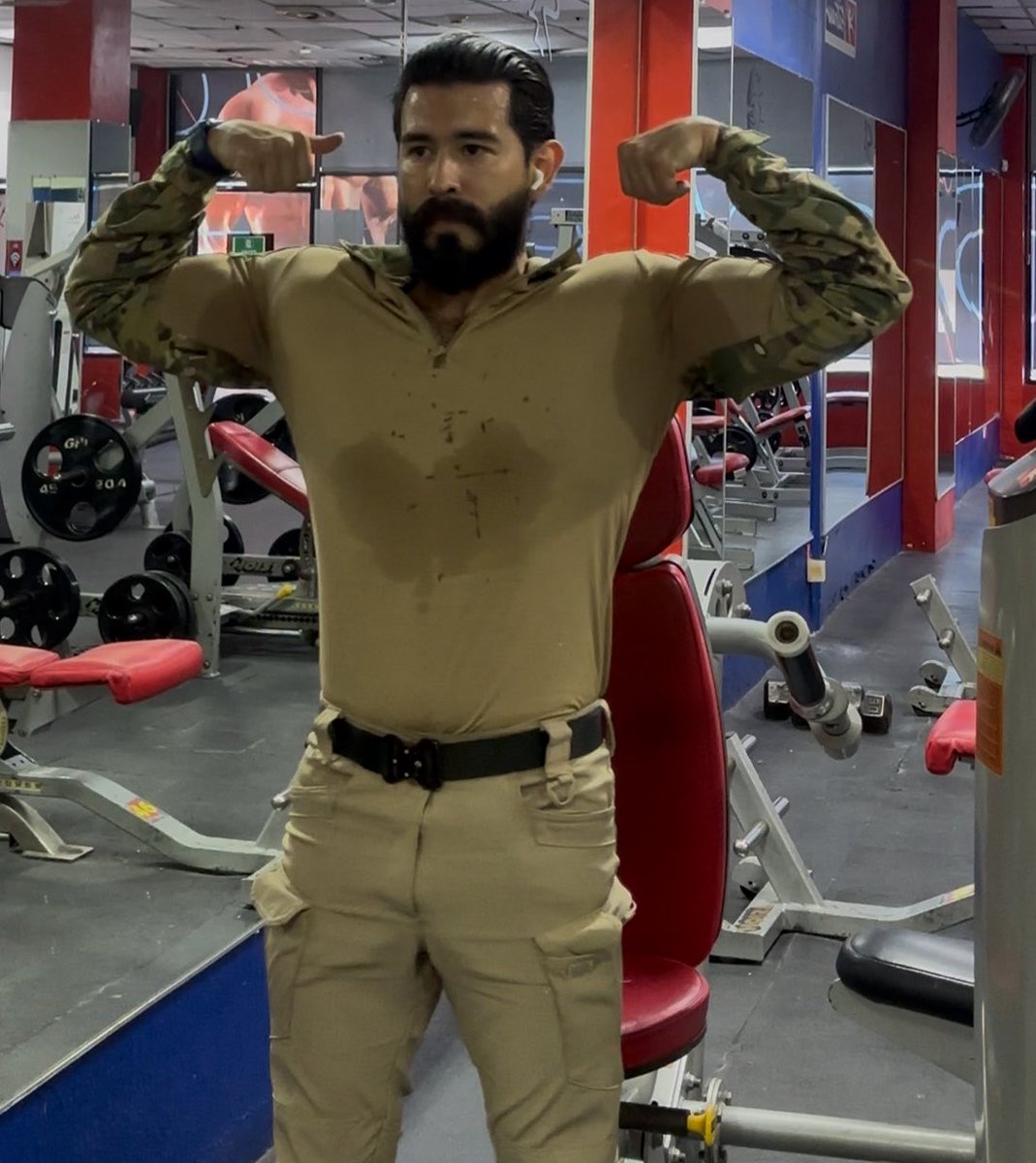 aftormus's tweet photo. Daddy military fuck mode #sweaty #hairy #stud #gay #muscular https://t.co/l5BV2dk180