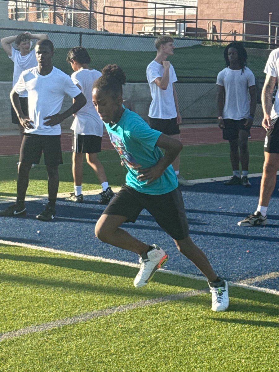 Jeffries_T11's tweet photo. The grind never stops. 😤🔥
#LockedIn #GrindSeason #Athlete #SpeedWork #TrainHard #NoExcuses #NextLevel #BeGreat https://t.co/oyQXox75zp