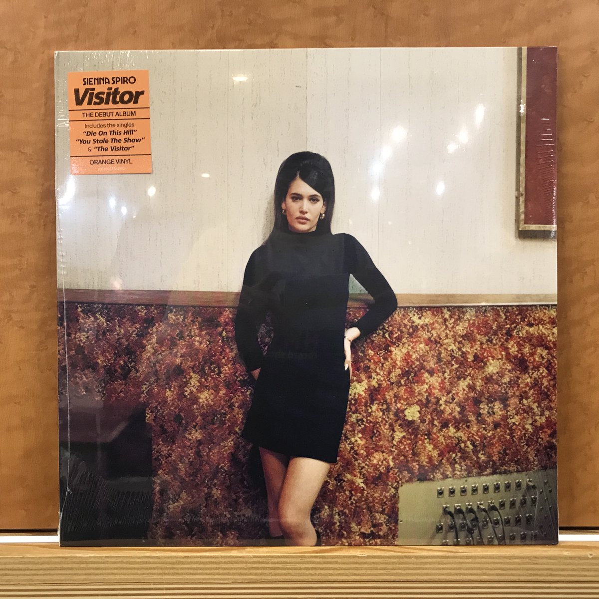 Sienna Spiro Visitor レコード 限定盤 ブラウン・ヴァイナル 新譜入荷】 🔹Sienna Spiro『Visitor 【HMV限定盤】(ブラウン