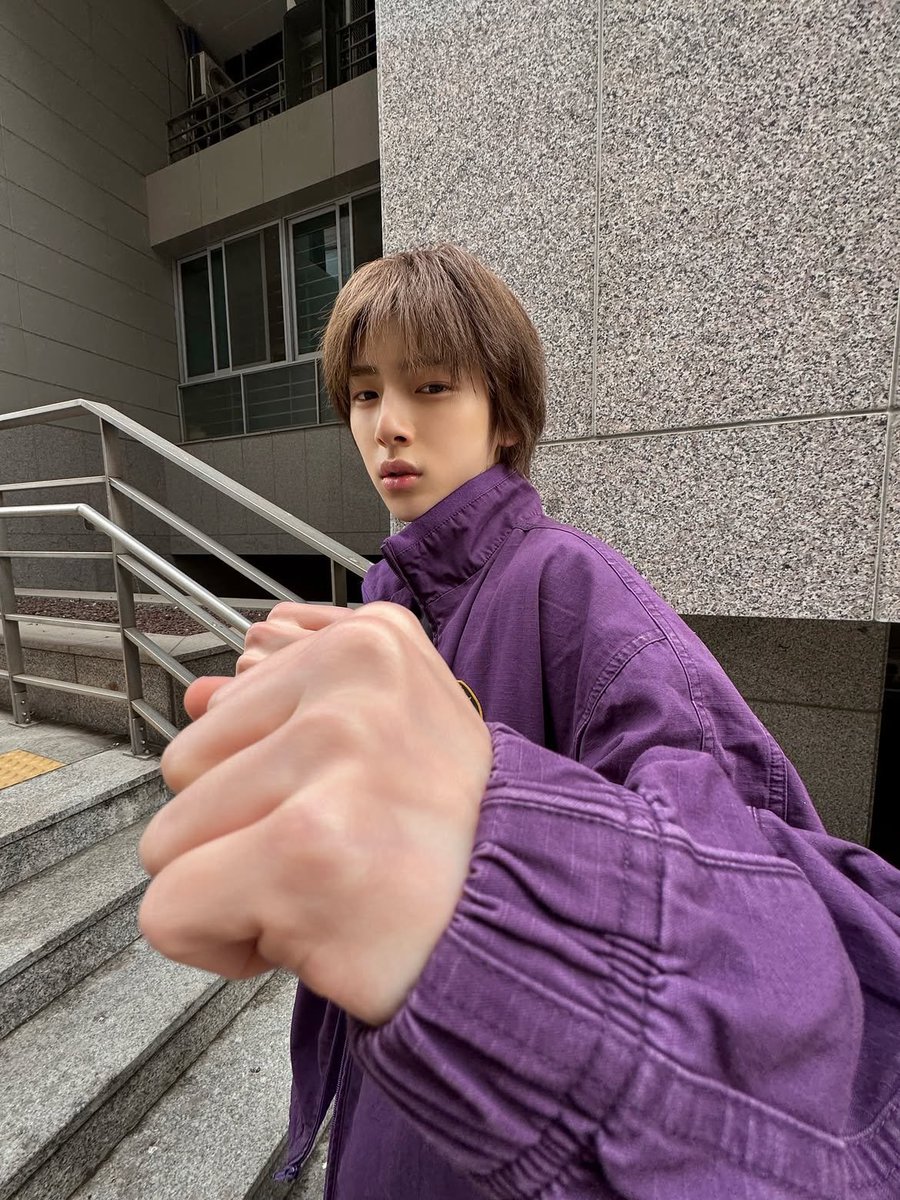 juhoonwink's tweet photo. actor kim juhoon is ready to take the screen https://t.co/TfkPlqf5Qo