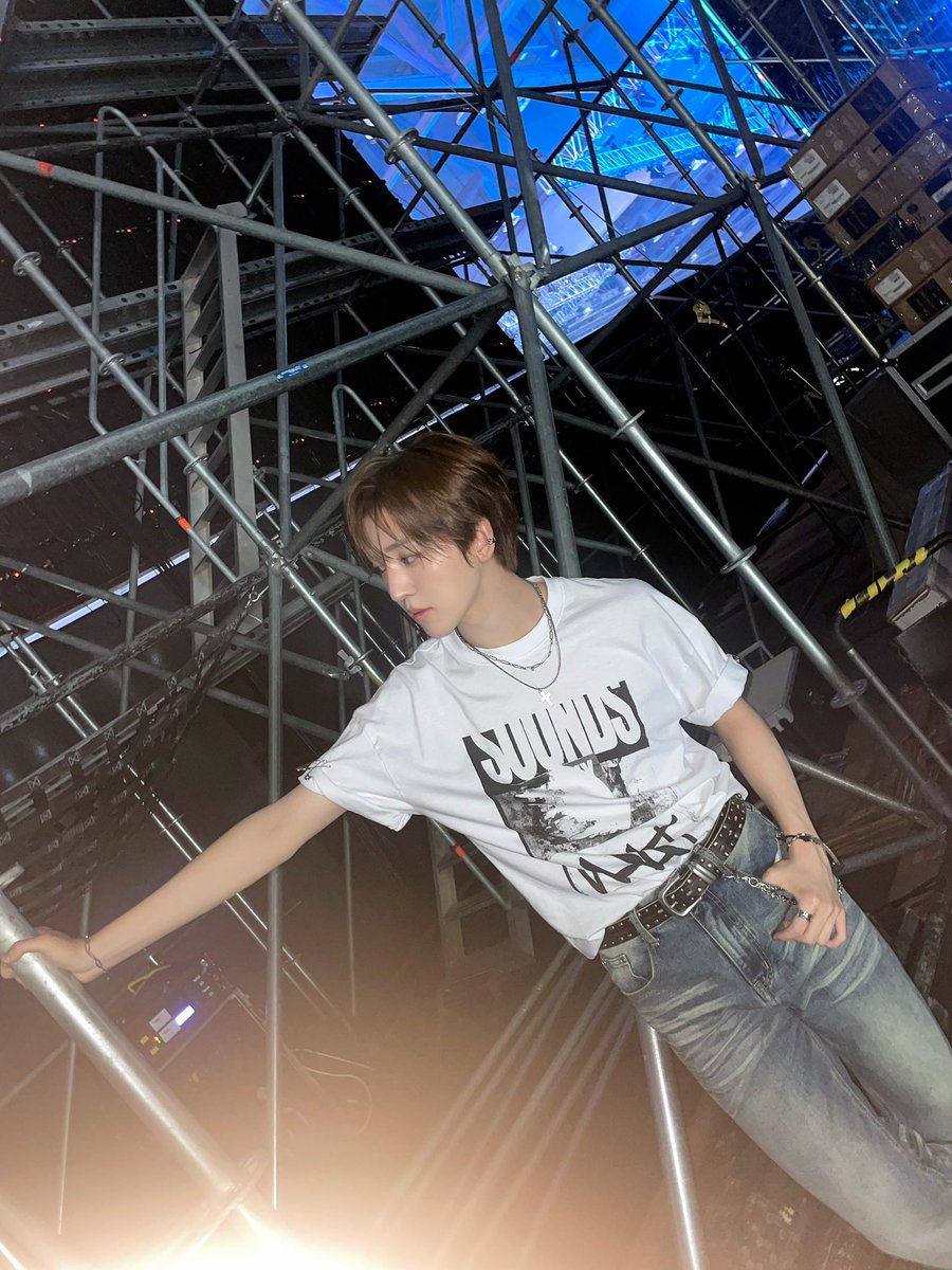 Kickflip_Intl's tweet photo. 💌 [260707 FANS Membership] #DONGHYEON

https://t.co/hnBqJTa4QV : KickFlip Stage Behind Photo

Thanks to WeFlip's cheers, KickFlip safely and happily wrapped up the stage 🛹
Please look forward to KickFlip, who will continue to show you great performances on even more diverse stages in the future ❣️

 — 🍯

#KickFlip #킥플립 #キックフリップ 
@kickflip_jype