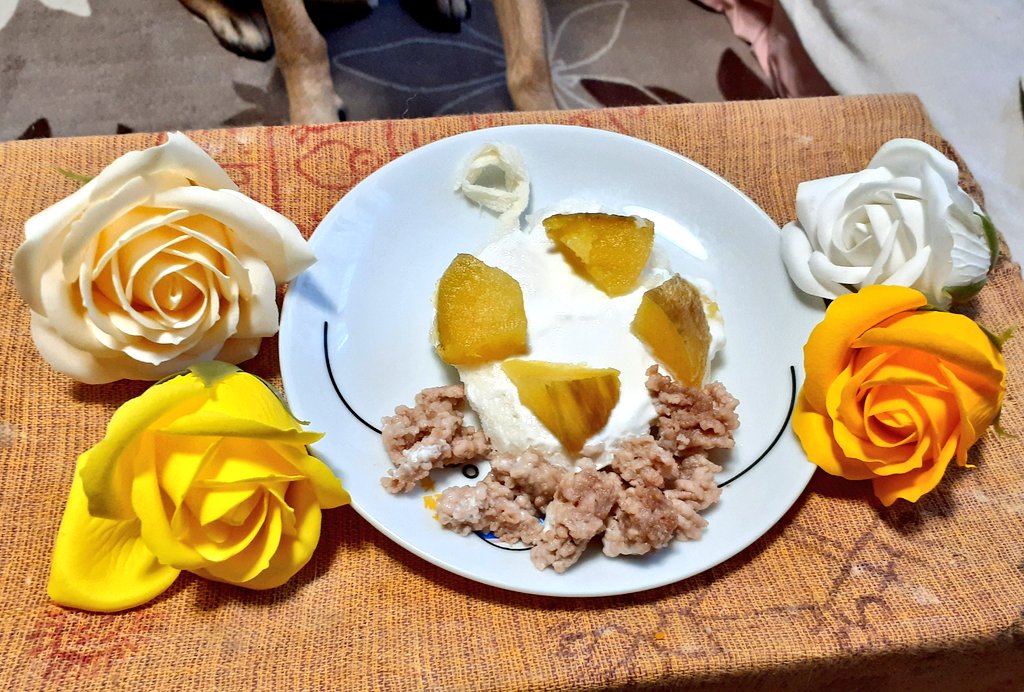 Noobu25's tweet photo. 🎁🎂本日🐶佐吉が
9才の誕生日を迎えました💐
３ヶ月で我が家に来て
あっという間に9才🐾
長生きしてね🙏この先も❗️
娘から、プレゼント
たくさーん貰いました🎵
#愛犬のいる幸せ 
#佐吉9才
#ハピバ https://t.co/r61ph06jOj