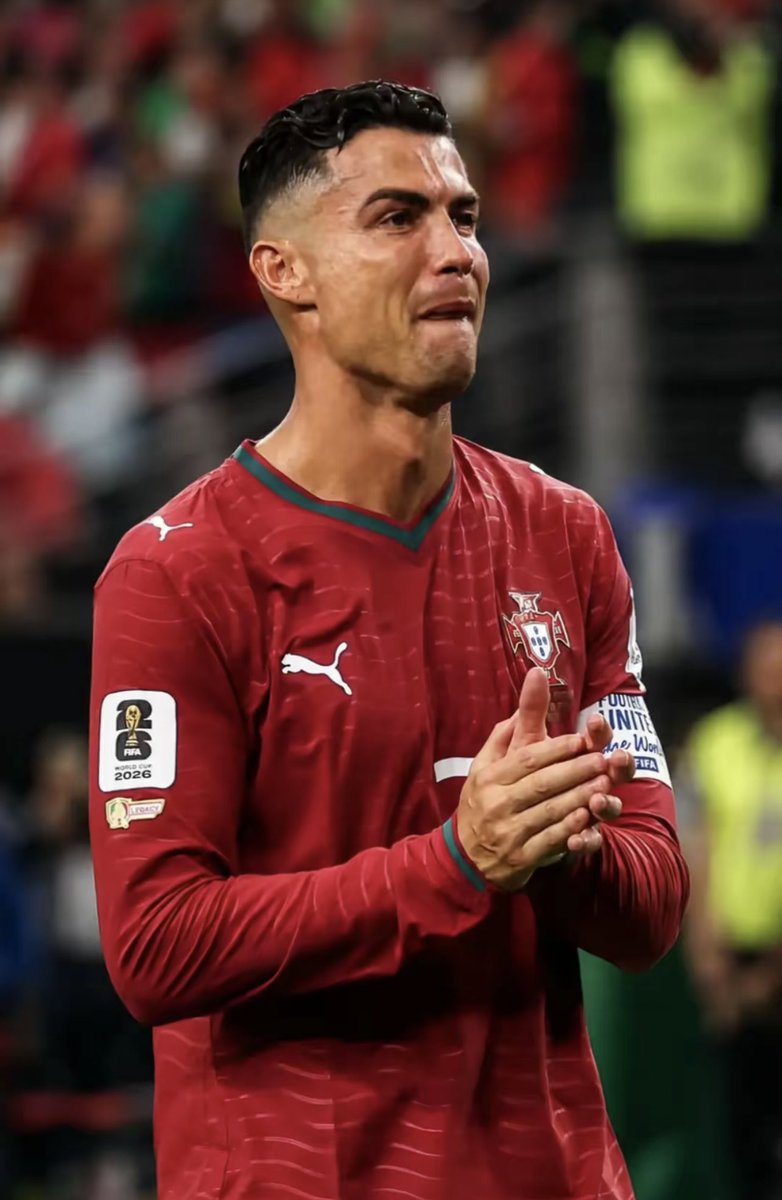 ayman_musaa's tweet photo. يظل كاتب التاريخ وكتاب التاريخ بل التاريخ الكروي والإنساني في حد ذاته، كم انت تاريخ حتى في إقصاءك 🐐CR7 @Cristiano 👌🏾
The writer of history, the book of history, indeed football and human history itself, remains history. How much of a history you are, even in your exclusion.🐐CR7 https://t.co/rH9AYVNlFO