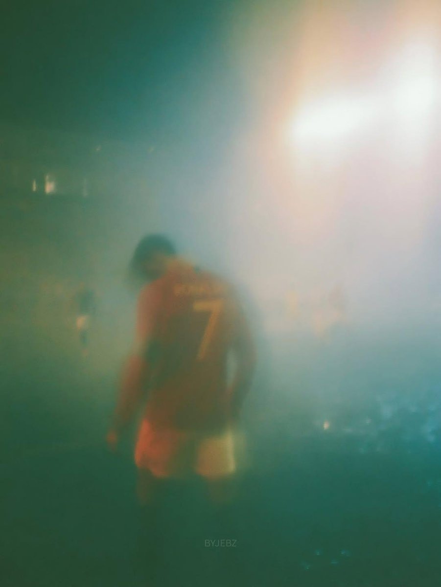 Hitansupanda1's tweet photo. If this is his last world cup then thank you.CR7, It was an honour to watch you play.
#ronaldo #fifa #cr7 https://t.co/nr90VsJ0Yu