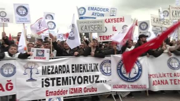 ycelltaskin16's tweet photo. @szctelevizyonu @ceyliincagatay Günaydın, iyi yayınlar Ceylin Hanım.

#KademeÇıksınArtık

Bu mücadele yalnızca kendi geleceğimiz için değil; yıllarca çalışıp primini eksiksiz ödeyen, emeğinin karşılığını adil bir düzen içinde görmek isteyen milyonlar içindir. https://t.co/XEkZLu7yH9