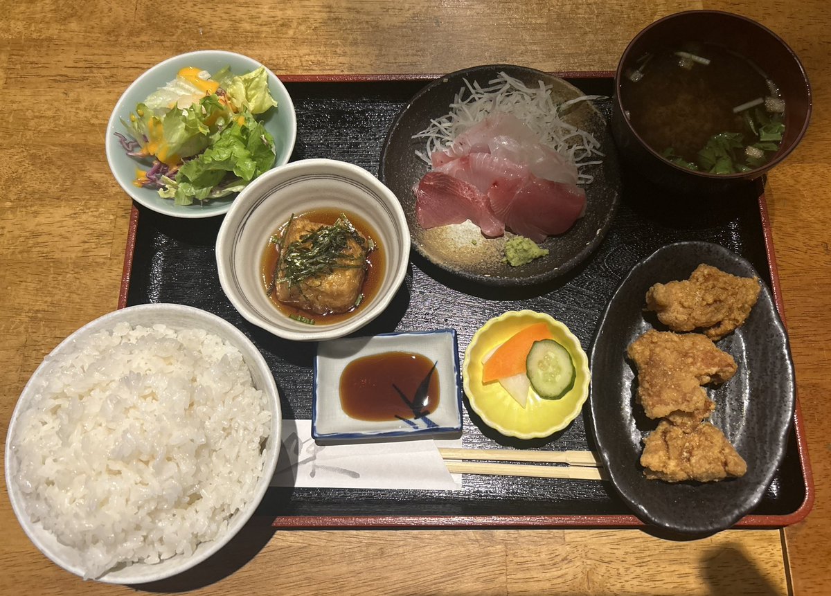 Takemasa0426's tweet photo. つばくらめ
ランチ刺身定食 https://t.co/TFuhvetymk