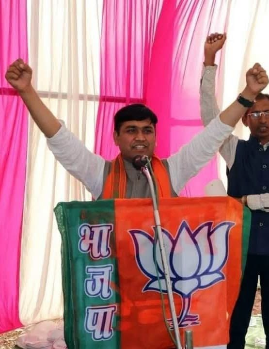 ToshanSahu's tweet photo. @BJP4CGState प्रदेश के महामंत्री, पूर्व युवा उत्कृष्ठ विधायक, सम्माननीय श्री @Naveenmarkande1  जी सुखद, स्वस्थ्य एवं समृद्ध जीवन की मंगल कामना के साथ जन्मदिन की हार्दिक बधाई एवं अनंत शुभकामनाएँ...!! https://t.co/BbmBQuzuko
