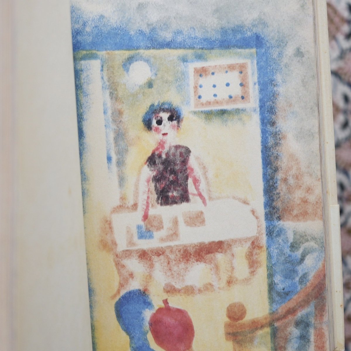sunababooks's tweet photo. 17区の安アパートで夜南京虫と戦いながら描いた絵日記には、周囲のカフェや商店の名もない人々への人間愛が溢れ、水彩や色鉛筆の限りなく暖かく淡く美しい色調にパリの庶民の日常生活がほのぼのと描かれている。”
〈帯文より引用〉
https://t.co/aplAduYIaz https://t.co/c3d0ZfIbux