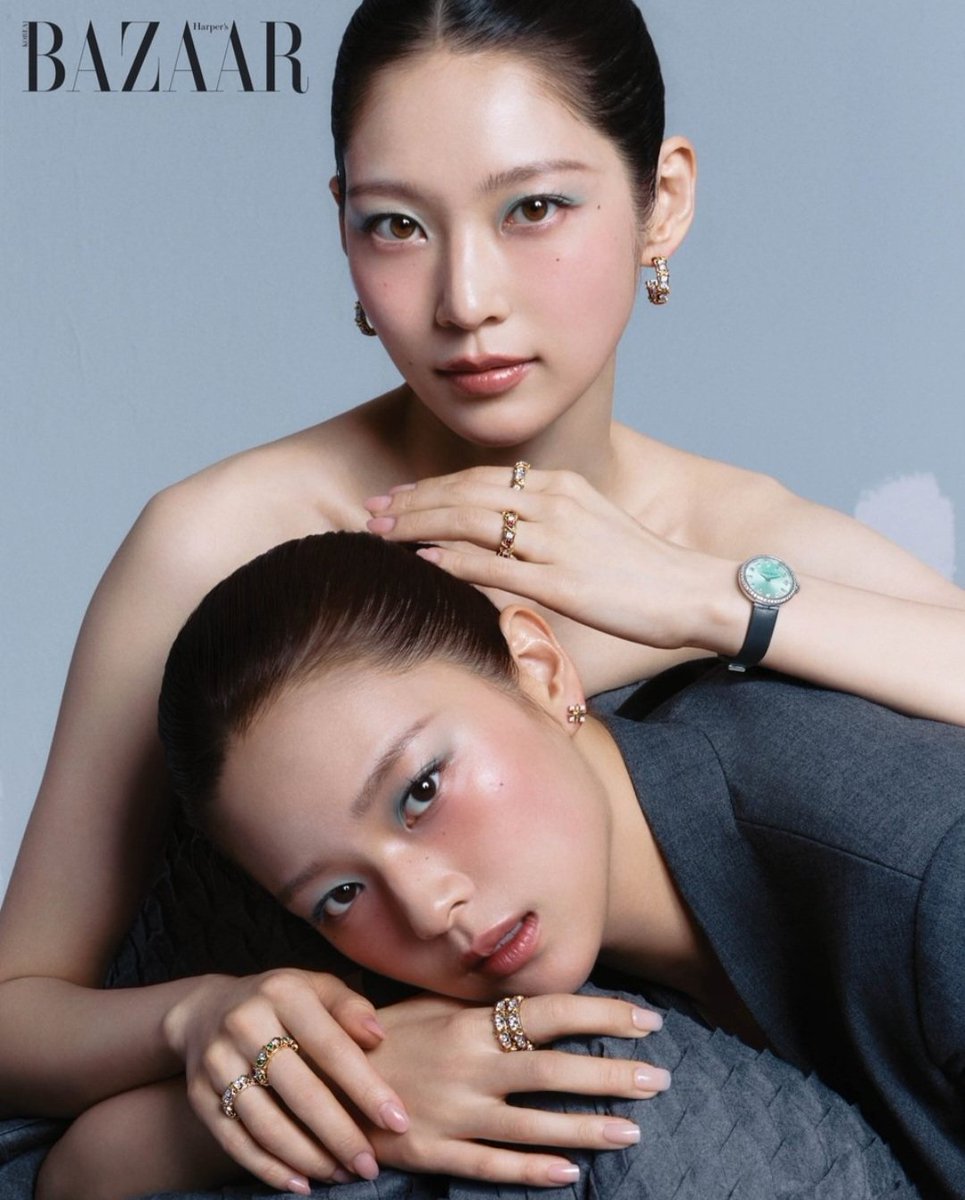 BadrElsaye12902's tweet photo. #Jeongyeon and #Seungyeon's post, along with their video titled "Moments Every Sibling Has Experienced" for Harper's Bazaar on IG, are the most-engaged content by any artist featured in the magazine's June issue.

📎:https://t.co/yWq3rS9MRR

📎:https://t.co/LSj3J9gcee https://t.co/JYZdxsLbeY
