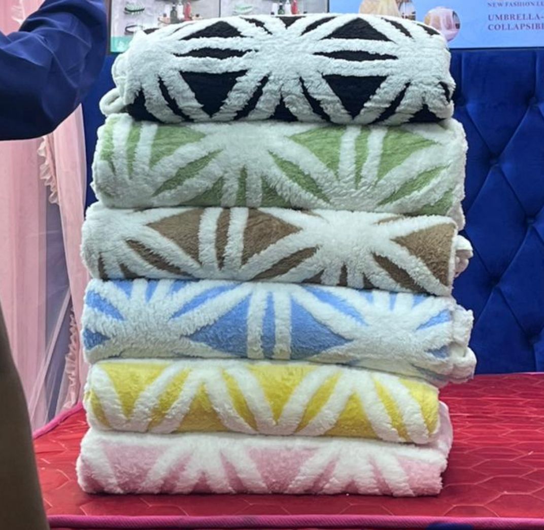 rashidkatra's tweet photo. @assempebwa @HonByamukama @MoWT_Uganda Fleece blankets with pillow cases restocked.
1 fleece blankets 
2 pillow cases. 
Price. 125,000 .
For purchase contact. 0701443360. https://t.co/MyrsF4cBSW