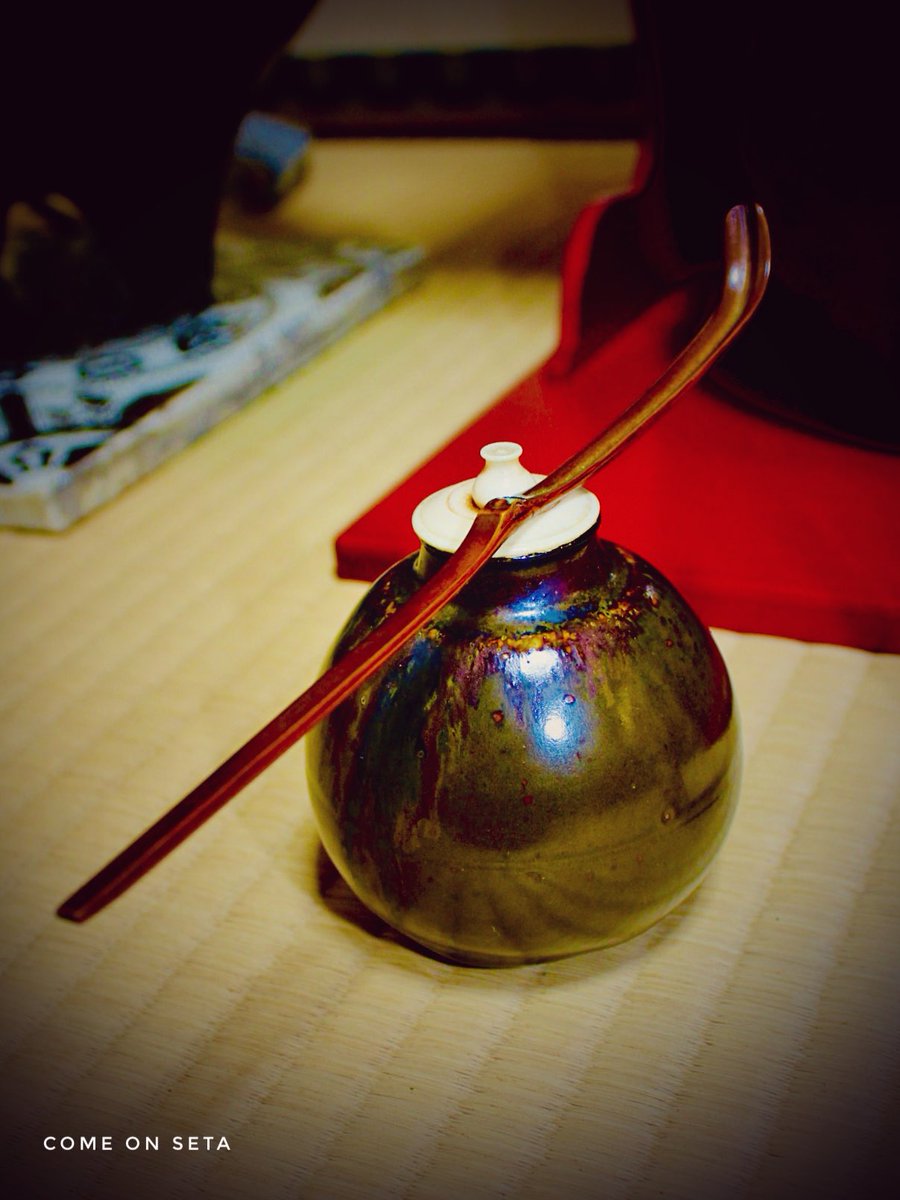 setacomeon's tweet photo. 寛永9年7月7日（1632年8月22日）は桑山宗仙（左近大夫）様の命日です。

豊臣、徳川両家に仕え、大坂の陣でも首級を七あげるなど武人として活躍する一方で、茶湯を千道安に学んだ茶人としても知られています。
桑山宗仙様はのちに石州流流祖となる、片桐石州（宗関）公の茶湯の師でもございました。 https://t.co/FcJWSo3ge3