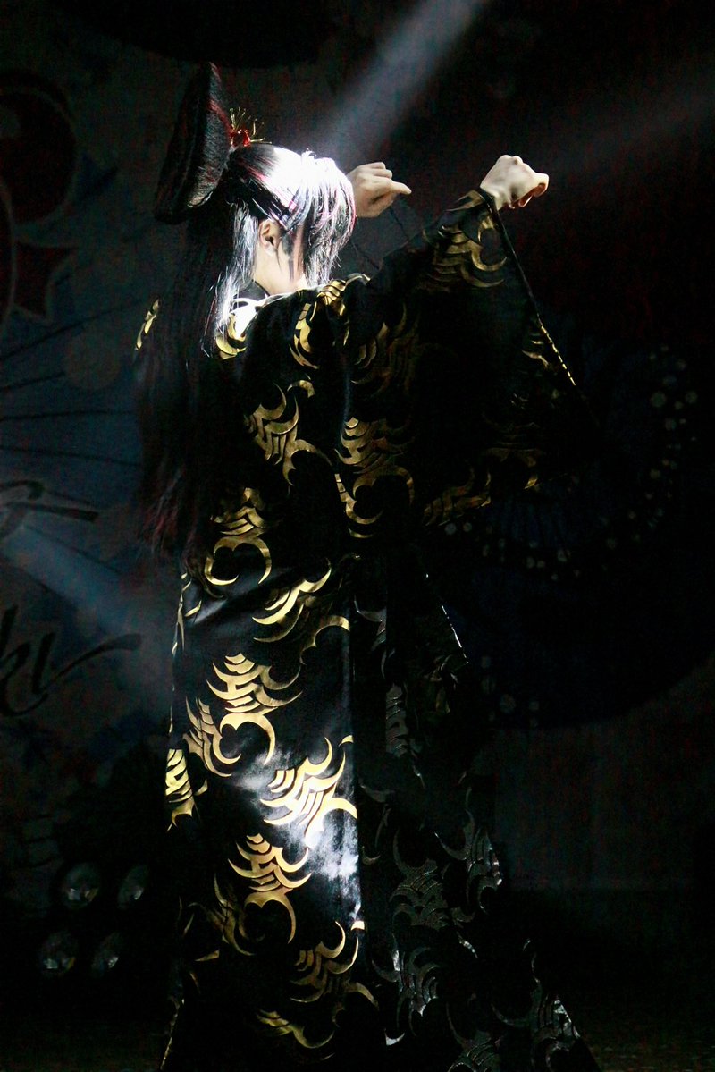 yu112322's tweet photo. 梅田呉服座
劇団心様へ ｹﾞｽﾄ
#なおと
#碧月龍都 若座長

ﾗｽﾄｼｮｰ https://t.co/irijiHzowD