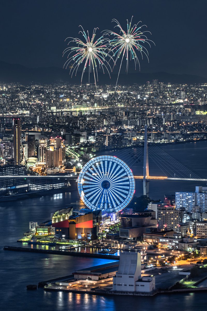 Ryogo_Urata's tweet photo. 大阪港から見た淀川花火大会が美しい。 https://t.co/3IHaqUKWJN