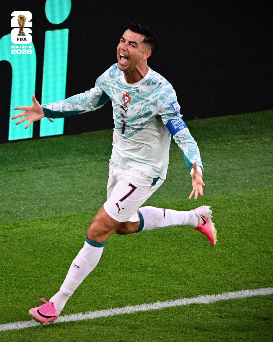 FIFAWorldCup_JP's tweet photo. 7月7日、七夕 🎋

背番号7が見せ続けてきた夢は、世界中の子どもたちの新たな願いへ✨

#FIFAWorldCup https://t.co/wsZZO8Jilc