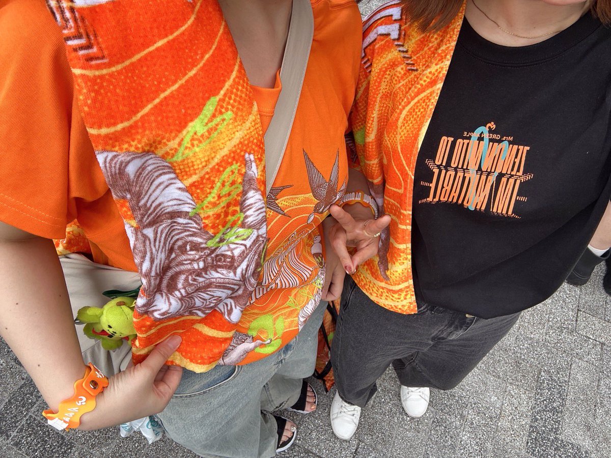 emi_ko1207's tweet photo. かおりん4月も5月もありがとう🧡 ͛.*
会えて嬉しかった🥺
会う予定だったジャムズにもほぼ会えて…初めましてのジャムズもみんなありがとう〜🫶🏻
#ゼンジン未到とイミュータブル https://t.co/DVWMyUdsVg