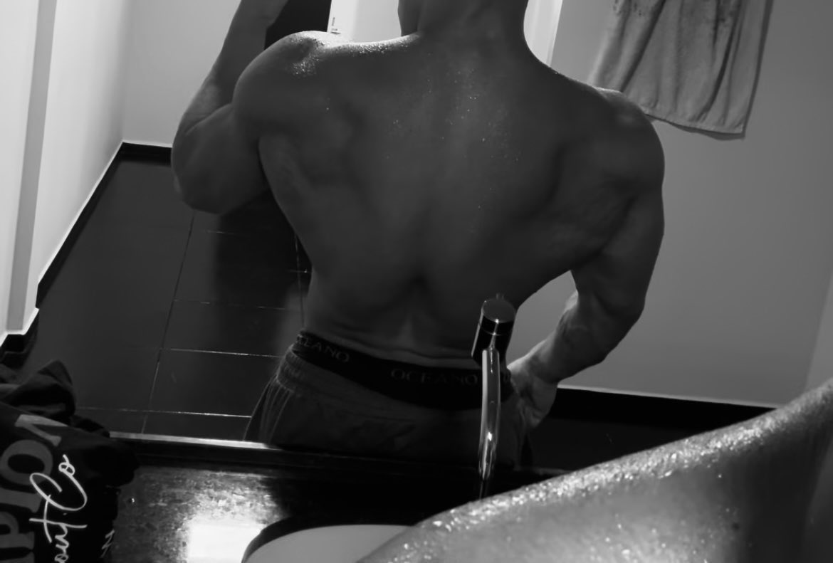 caiquee06_'s tweet photo. branquelo alto, e do pau grande querendo ser avaliado aqui

tenho o pau mais bonito q tu vai ver hoje. to louco pra exibir meu cacete...

#PINTOAWARDS 
#PINTOSAWARD 
#PINTOSAWARDS 
#PINTOAWARD 
#BUNDASAWARDS
#XOTAAWARDS
#PINTOSAWARDS https://t.co/XZ3svCglQt