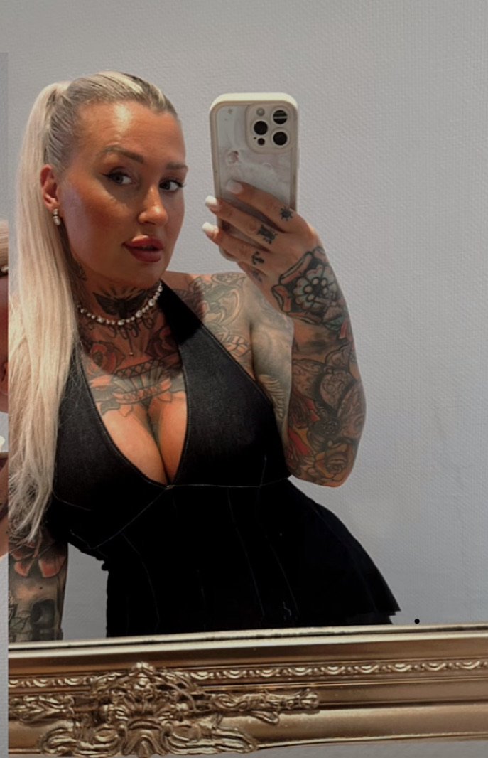 inkedbellaa's tweet photo. felt cute might delete later.. https://t.co/Q0UMwQrhIx