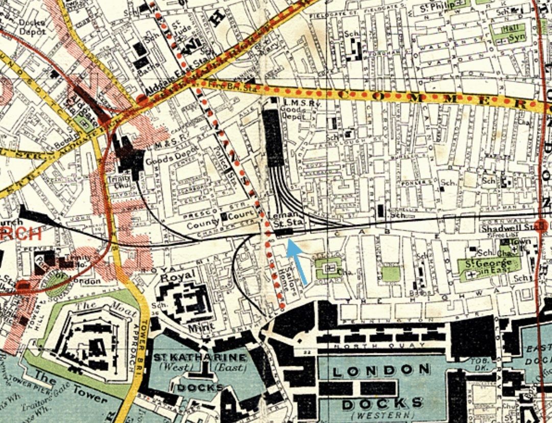 JoeBrownLondon's tweet photo. #OnThisDay 85 years ago Leman Street station closed. Barely a stone's throw from Fenchurch Street, halfway between there and Shadwell, it was one of several East End wartime casualties that never reopened. Photo / map: L A Blount/ Disused Stations https://t.co/B6wpI6aEL0 https://t.co/VaWi0eaz4E
