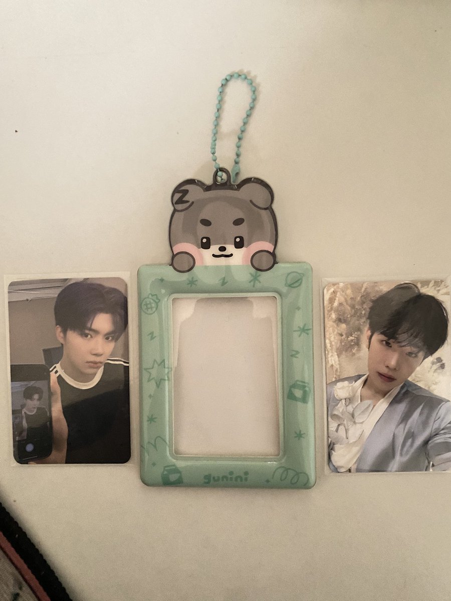 06ysj's tweet photo. mumpung lg event 7. 7 yukk jajan
card holder gunini 40k
pc gunwook mirror 150k
pc taerae bc bunga 180k
bisa co oren exc adm https://t.co/TQ2FH0Swih