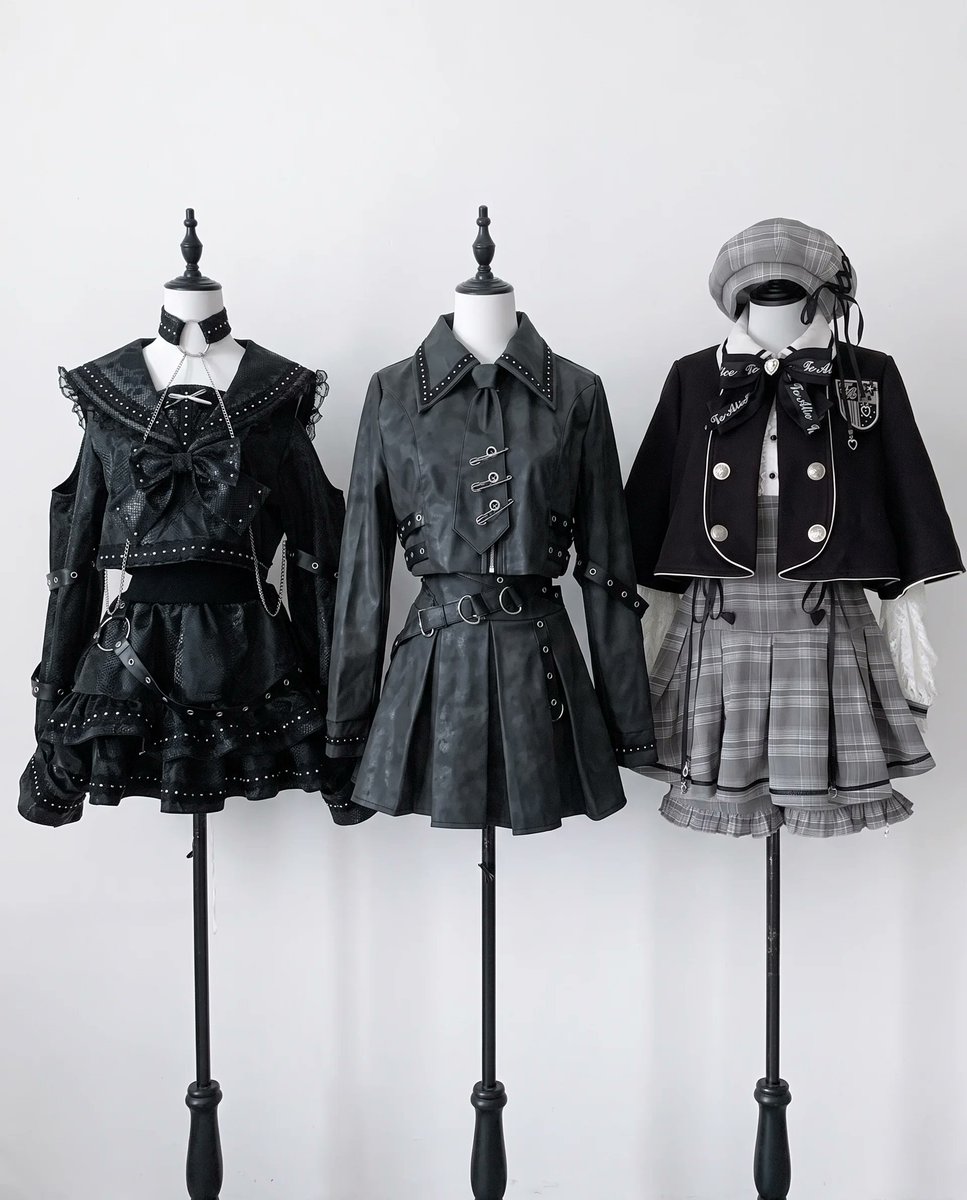 Belchic7's tweet photo. 🖤🗝スペシャルプレゼントキャンペーン🗝🖤

地雷コレクションからお好きなアイテム1点プレゼント
https://t.co/kL9BZw9Mpw

ʚ♥参加条件♥ɞ
➽@Belchic7 をフォロー
➽このツイートをRT

ʚ♥締め切り♥ɞ
　　8/7 https://t.co/tTePinWLCf