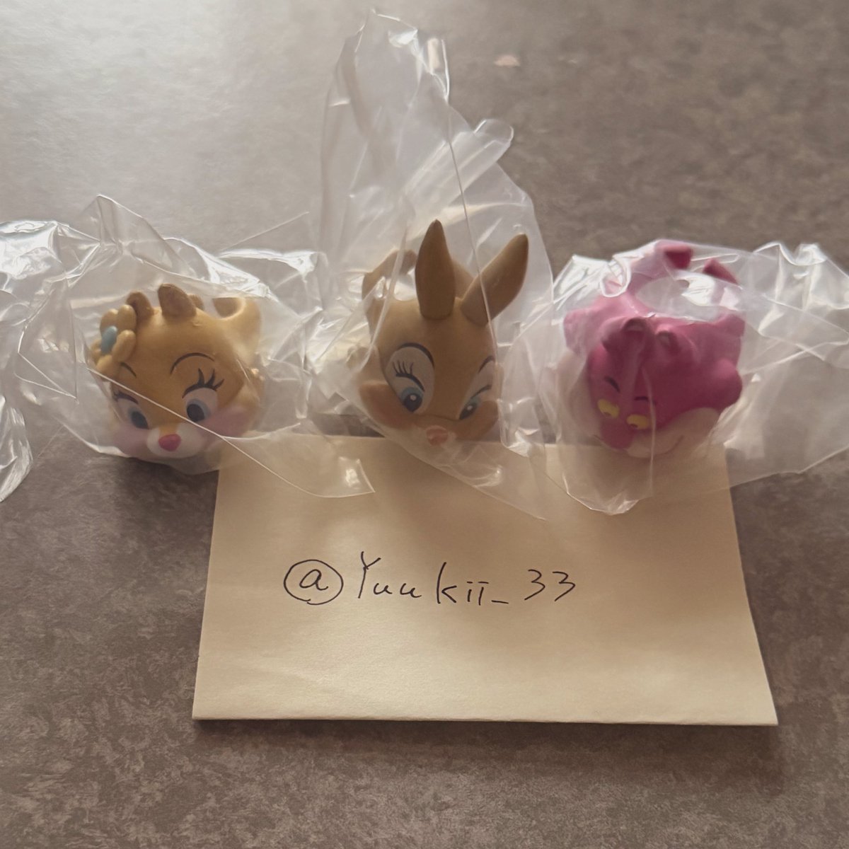 Yuukii_33's tweet photo. 【交換】ディズニーキャラクター ファッションリング
譲→チェシャ猫、ミス・バニー、クラリス
求→チップ、デール＞ディズニーマリー

📮郵便希望
難しいかと思いますが検索からでもお気軽にお声掛けください🙇‍♂️ https://t.co/4RyuoGz1Aj