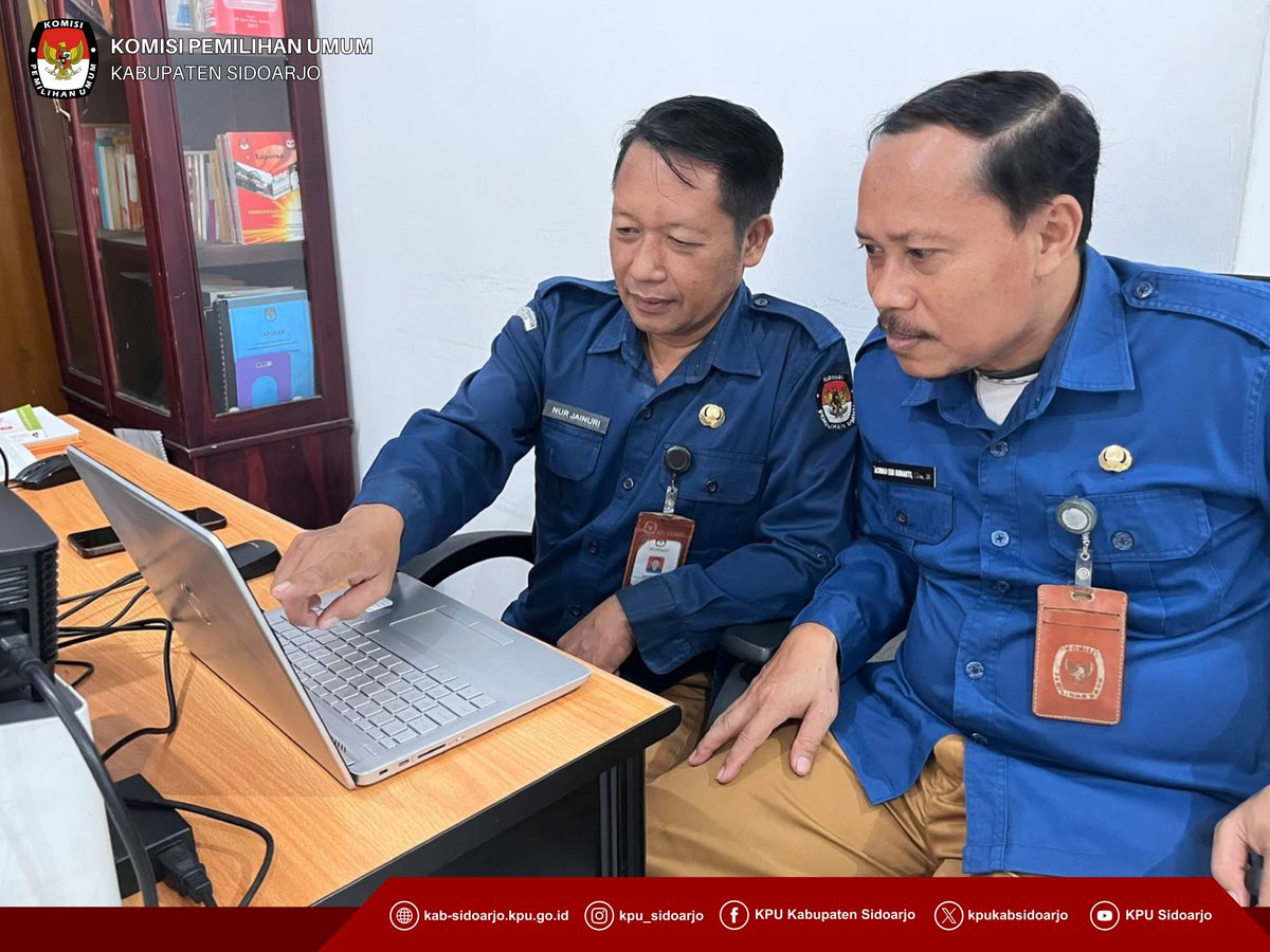 kpukabsidoarjo's tweet photo. Halo #TemanPemilih π
Dalam semangat #SelasaCeria, Komisi Pemilihan Umum Kabupaten Sidoarjo (KPU Sidoarjo) menghadiri Rapat Koordinasi Penyusunan Laporan Pengawasan dan Pengendalian Barang Milik Negara (BMN) Semester I Tahun 2026 di lingkungan KPU yang diselenggarakan oleh KPU https://t.co/zLEp9F0JVa