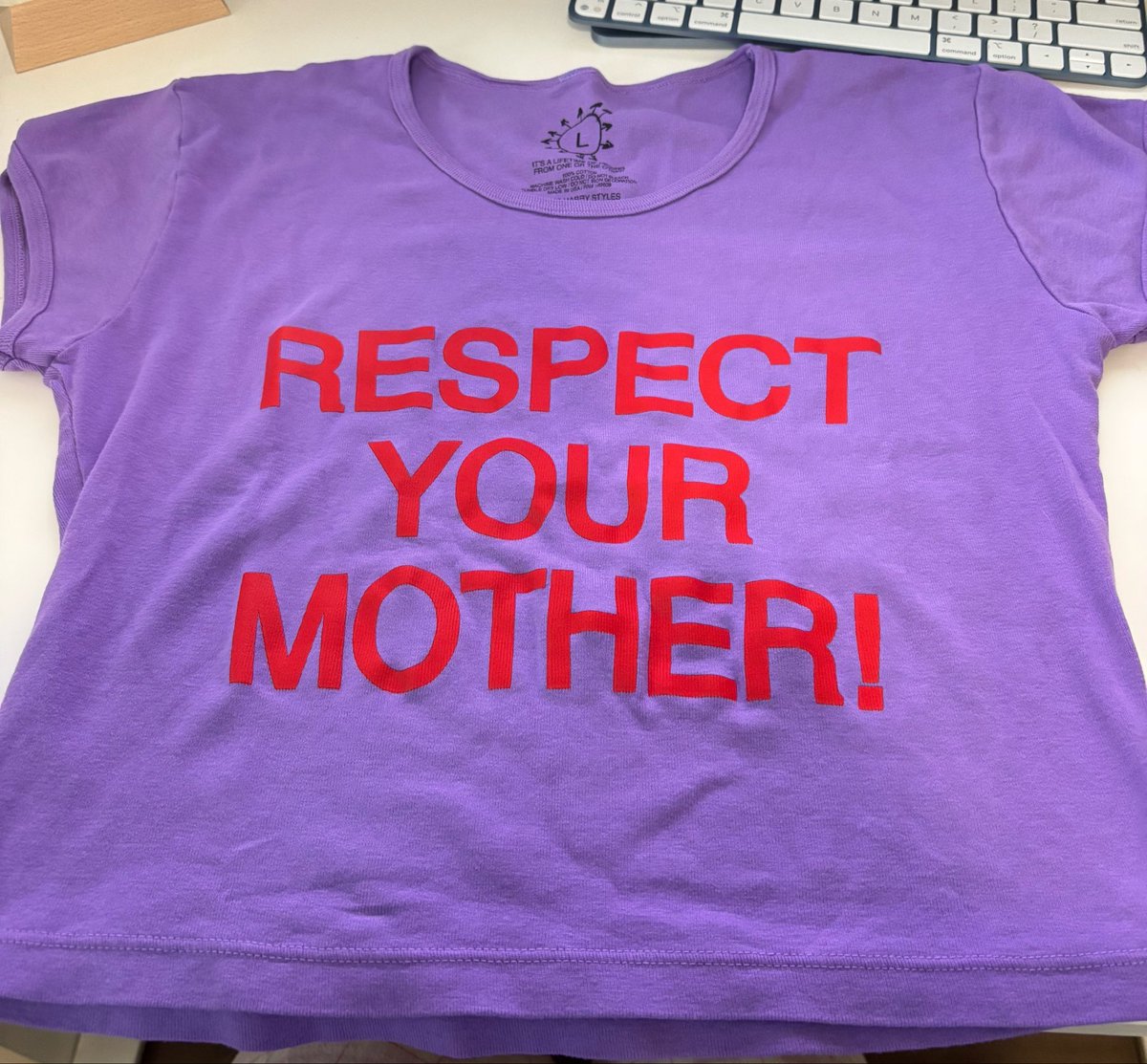 livssong's tweet photo. im gonna need harry’s merch team to be so serious.. these are not the same shirts 😭 https://t.co/yCtyzyNpj1