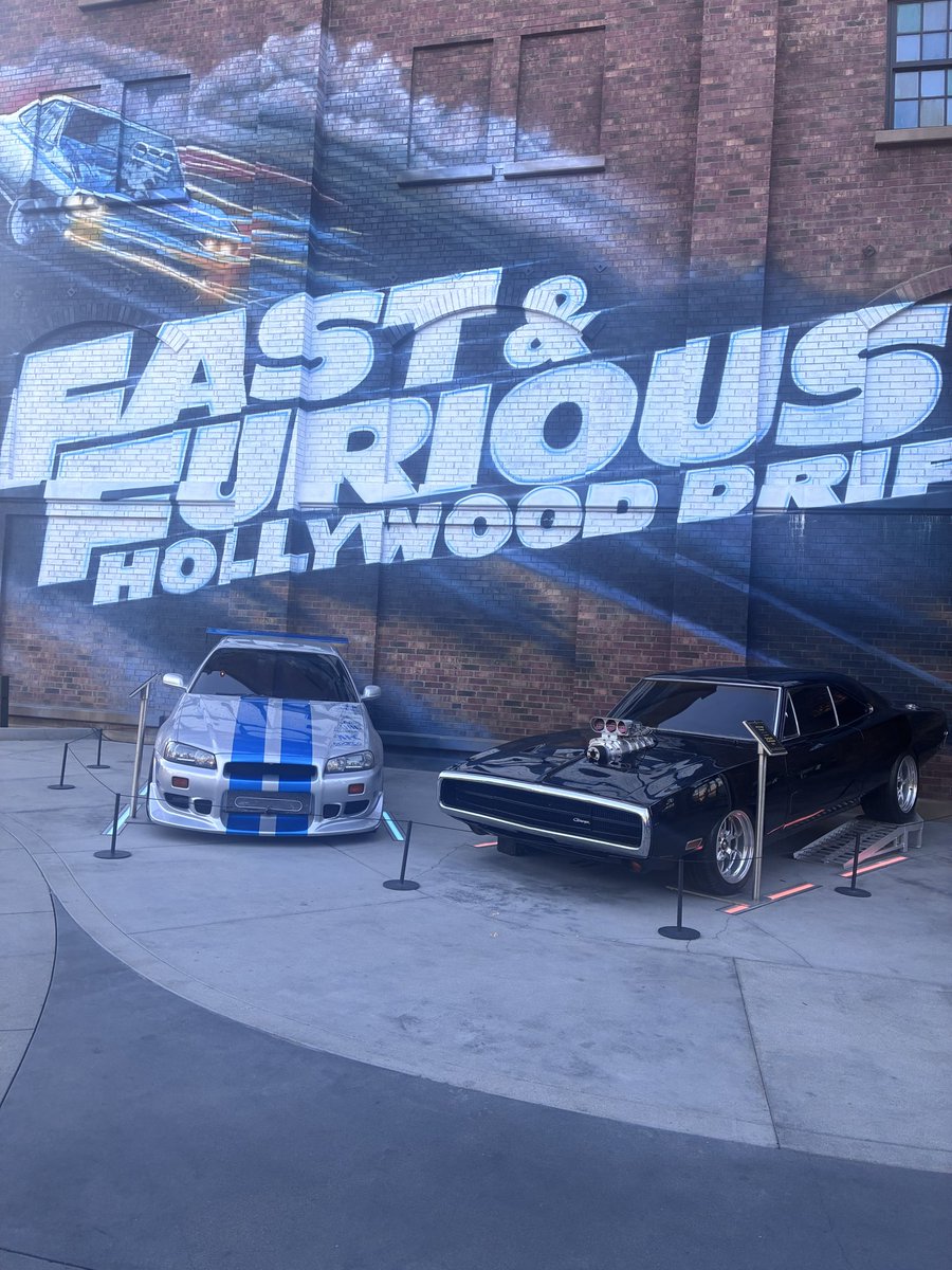 MissHighOne's tweet photo. Had a good day at Universal Studios Hollywood! https://t.co/ddGkGOWtzD