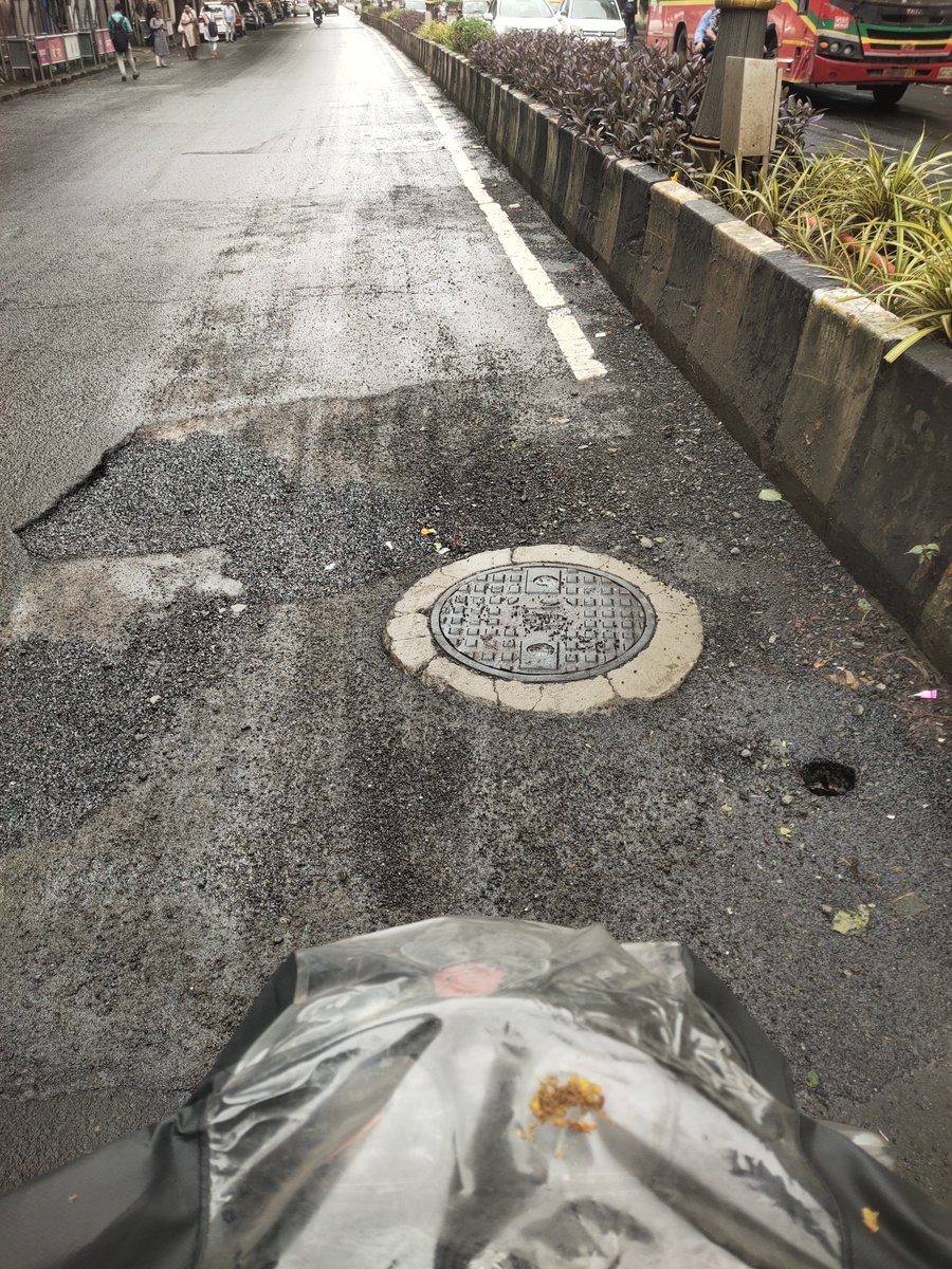 NileshIshwarMa2's tweet photo. Potholes near Charni Road station Vijay sales @mybmc please look into this https://t.co/dchKpuu7te