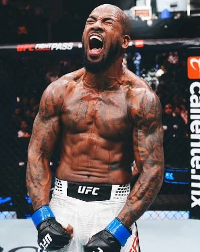 igor03724624's tweet photo. Honestly one of my favs this man could go out there and get cooked I still love em king green is purely entertaining you need guys like this to make sure the cards aren’t boring he’s a guaranteed fun watch every-time https://t.co/kTynqtzihU