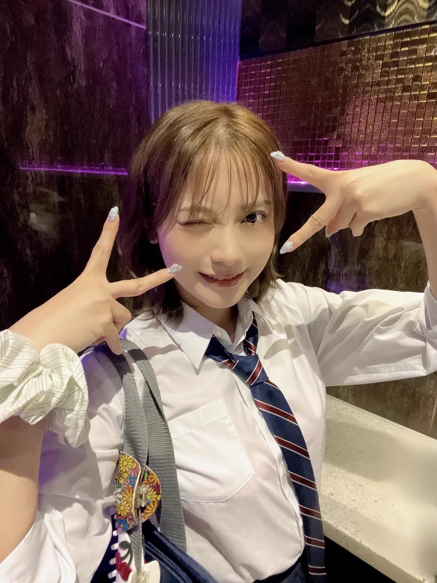 【直筆サイン入り3点：本＆イベント限定生写真2枚】桃月なしこさんDOLCE 桃月なしこ on X: 
