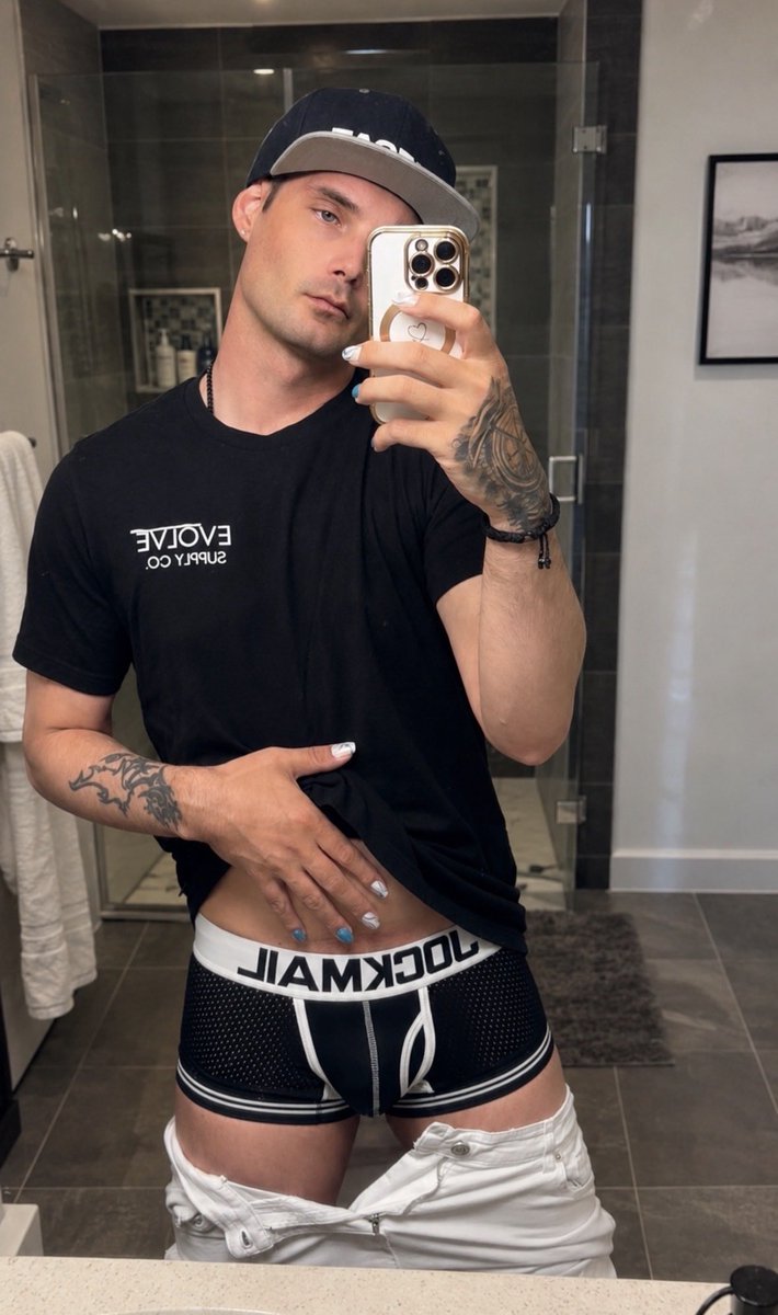 thetflorence's tweet photo. #newundies #hotguys #of #ofguys #gaytwitter #gay #hotgayguys #ofgay #gayof https://t.co/01glFTr3go