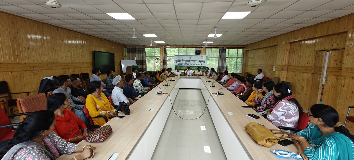 ChambaKVK's tweet photo. One day on campus training under NMNF 🌿@Nauniuniversity #nauniuniversity @AgriGoI @icarindia @atari1icar #icar @PMOIndia @ChouhanShivraj https://t.co/XWLVwVYb7p