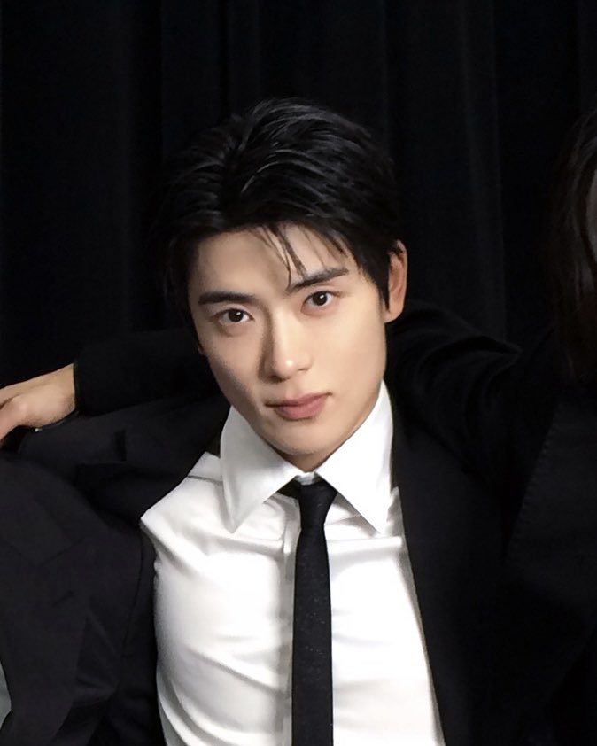 _nneocityy's tweet photo. 남돌 전성기는 23살, 남자는 30대부터라는 말이 있지…

2019년 23살                              2026년 30살 https://t.co/gY7IwdU0N7