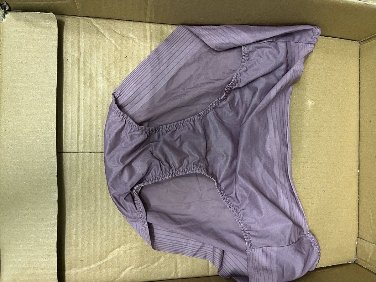 FE_joke02's tweet photo. 出售🎉

糕餅店員工內衣褲C85
一件$200-300

價格都在連結
商品請以連結為主

https://t.co/zCShelU7Bj https://t.co/XKUKEHJbxU