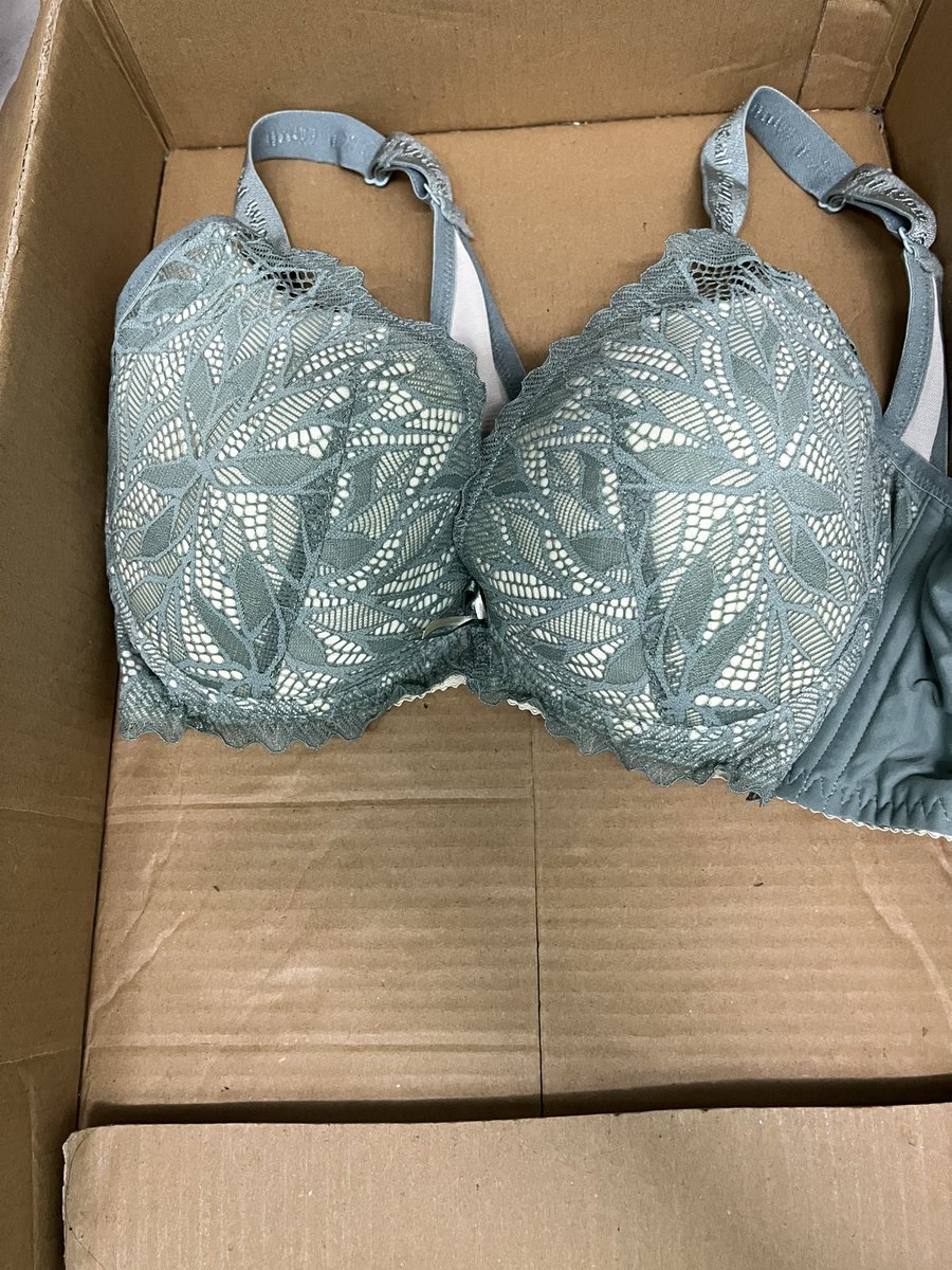 FE_joke02's tweet photo. 出售🎉

糕餅店員工內衣褲C85
一件$200-300

價格都在連結
商品請以連結為主

https://t.co/zCShelU7Bj https://t.co/XKUKEHJbxU