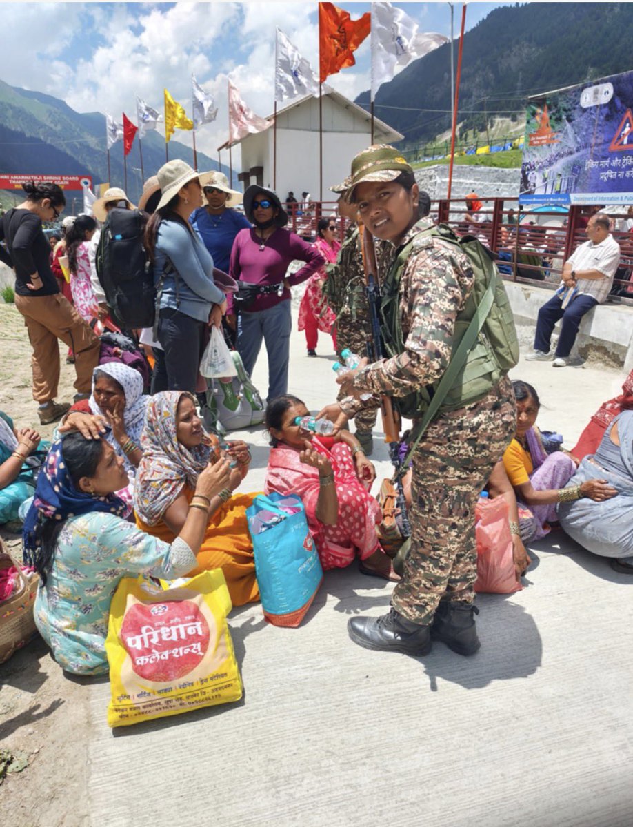 digsnrnorth's tweet photo. Beyond duty, it’s about family. Every step on the Baltal axis of the #AmarnathYatra is made safer by the unwavering care of the #CRPF from medical aid to a helping hand, they embody the true spirit of 'May I Help You' @crpf_srinagar @crpfindia @ShriSasb @PTI_News 
#PilgrimSafety https://t.co/2NTm58AjVA