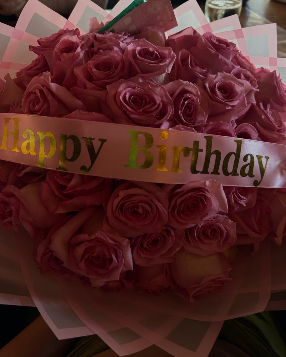 marl_ene96's tweet photo. 27 🌺 https://t.co/TihdHErpHY