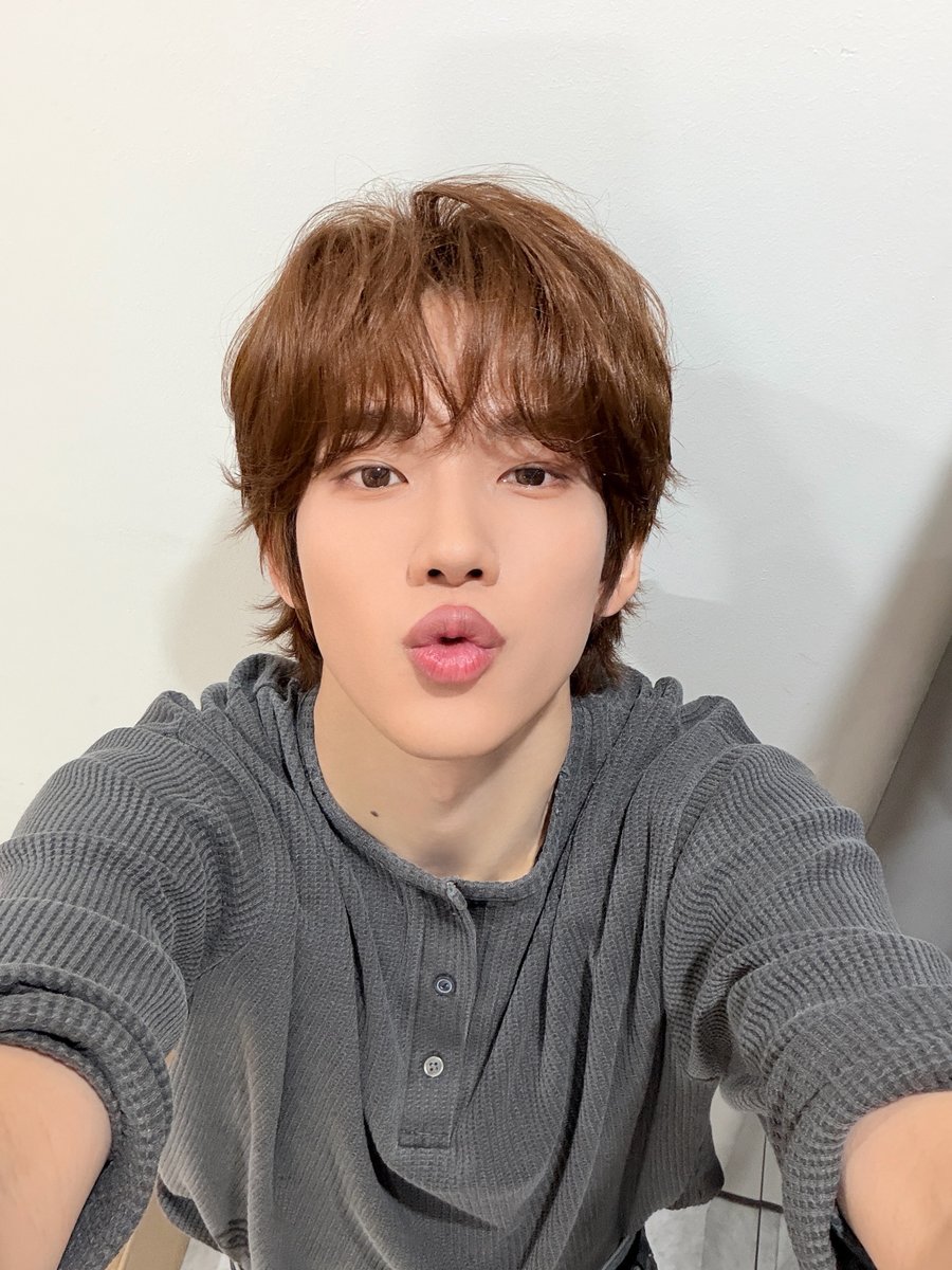 LUN8_official's tweet photo. [📸] 260709 SBS #생방송투데이

#루네이트 #LUN8 
#카엘 #Chael 
#김부장 https://t.co/ANv93BIzAQ