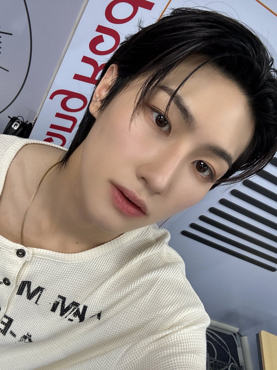 TNX_twt's tweet photo. 7월 시작 🤍

#TNX #티엔엑스
#최태훈 #TAEHUN https://t.co/oLSxGbeHGo